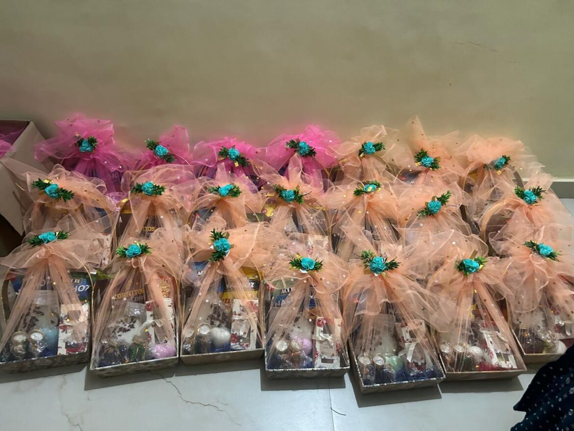 बिहान की दीदियों ने तैयार किए संगिनी ब्रांड के आकर्षक गिफ्ट हैम्पर