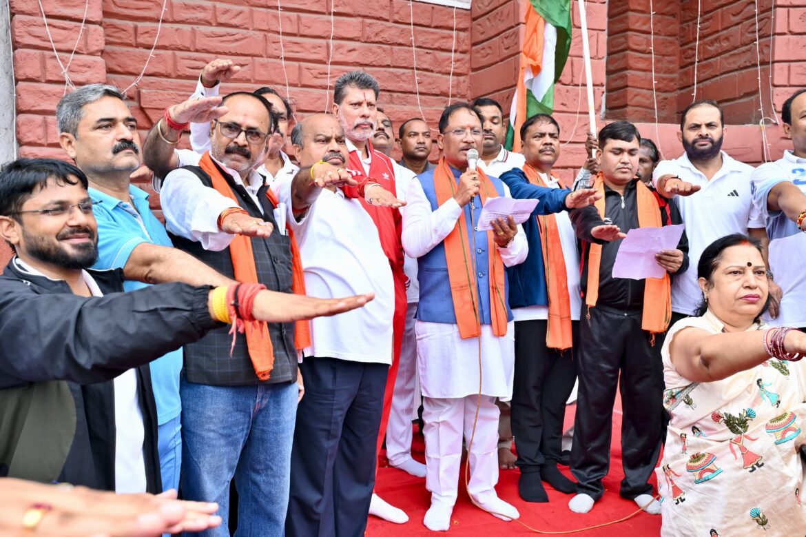 मुख्यमंत्री ने दिलाई राष्ट्रीय एकता की शपथ:स्कूली बच्चों, जनप्रतिनिधियों और आमजनों के साथ ‘एकता दौड़’ में हुए शामिल