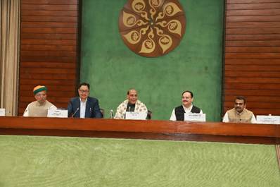 शीतकालीन सत्र 2025: सर्वदलीय बैठक में 36 दलों के नेताओं ने की सत्र के एजेंडे पर चर्चा