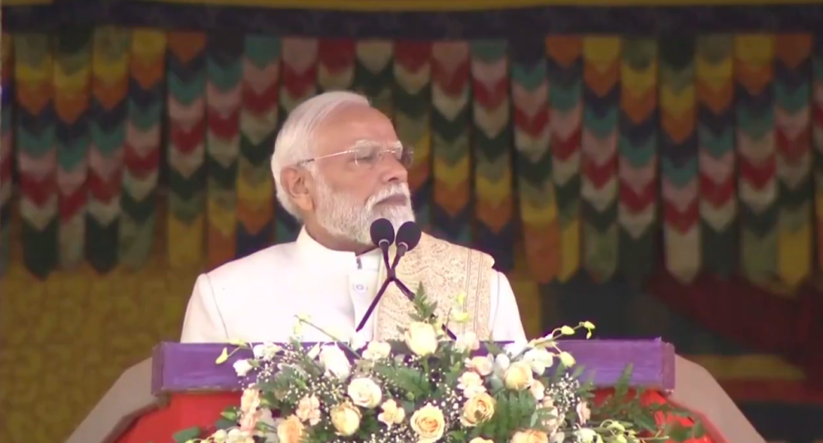 पीएम मोदी ने भूटान से दिल्ली ब्लास्ट पर दी कड़ी चेतावनी; गृह मंत्री शाह ने बुलाई हाई-लेवल बैठक