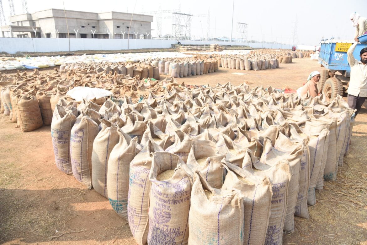 धान खरीदी व्यवस्था ने बदली महिला किसान चौती बाई की ज़िंदगी