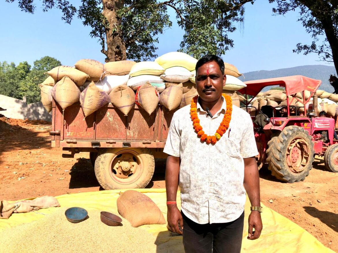 धान खरीदी केन्द्र में किसानों की सुविधा को सर्वाेच्च प्राथमिकता-संतोष यादव