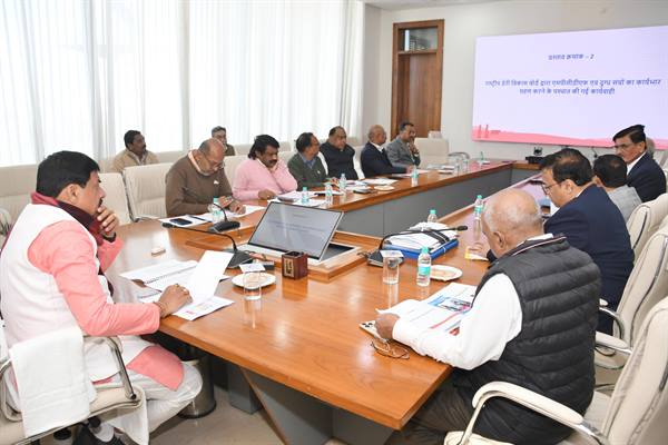 बंद पड़े डेयरी प्लांट फिर होंगे शुरू: जबलपुर में ₹5 करोड़ का निवेश, ग्वालियर और शिवपुरी संयंत्रों का होगा सुदृढ़ीकरण