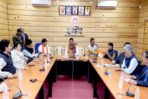 इंदौर जलजनित मामला: मुख्यमंत्री डॉ. मोहन यादव के सख्त निर्देश, ACS संजय दुबे इंदौर में रहकर करेंगे निगरानी; दोषियों पर होगी कठोर कार्रवाई