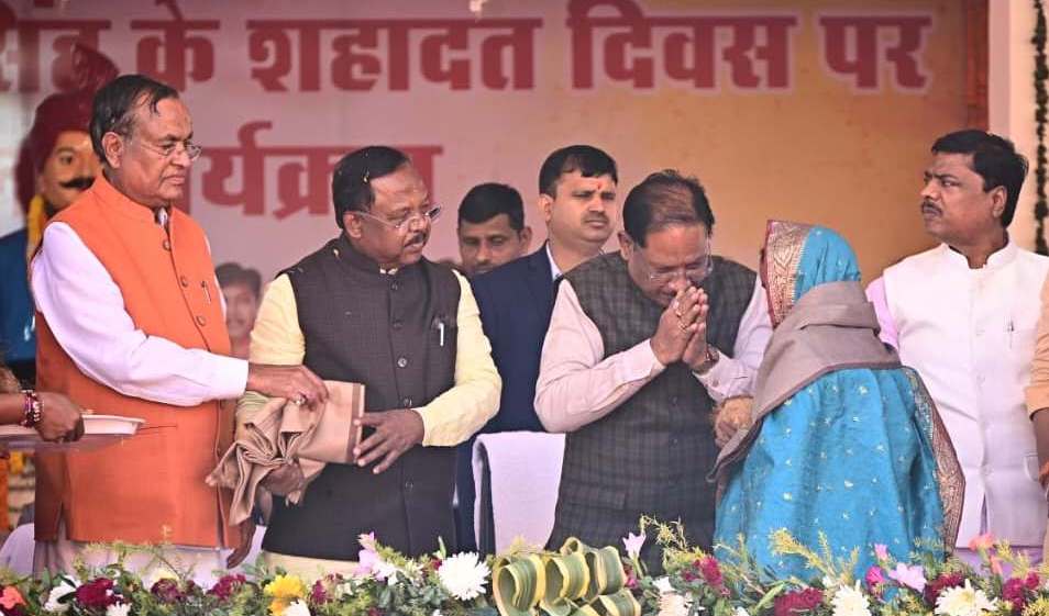 शहीद वीर नारायण सिंह का बलिदान, आत्मगौरव, संघर्ष और स्वाभिमान का प्रतीक – मुख्यमंत्री श्री साय