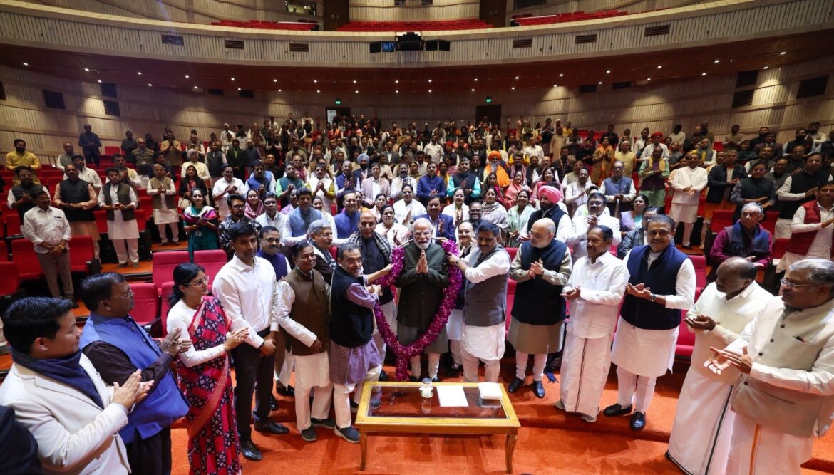 NDA संसदीय दल की बैठक में PM मोदी: देश ‘रिफॉर्म एक्सप्रेस’ फेज में, सुधार सिर्फ रेवेन्यू नहीं, नागरिक-केंद्रित