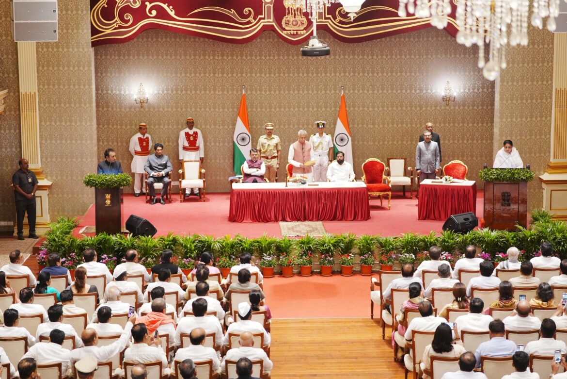 सुनेत्रा पवार ने ली महाराष्ट्र के डिप्टी सीएम पद की शपथ: राज्य को मिली पहली महिला उपमुख्यमंत्री