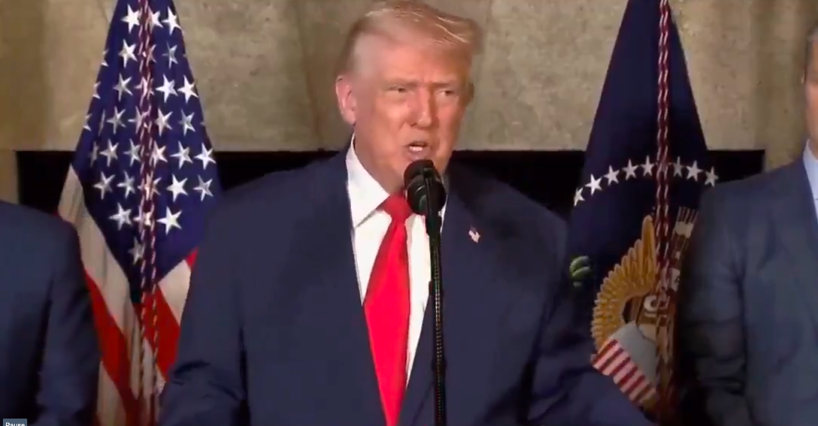 ट्रंप का बड़ा पलटवार: सुप्रीम कोर्ट के फैसले के बाद ग्लोबल टैरिफ 10% से बढ़ाकर 15% किया; भारत के साथ डील सुरक्षित