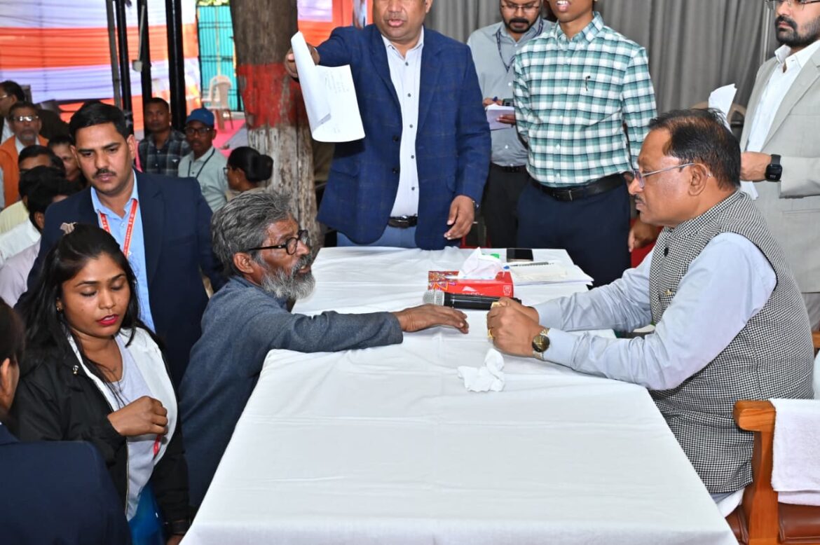 60 वर्षीय अविवाहित श्रमिक श्री हनुमंत राव का नहीं बना था राशन कार्ड