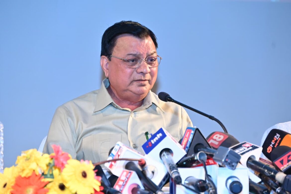 श्रम मंत्री श्री लखनलाल देवांगन की पत्रकारवार्ता