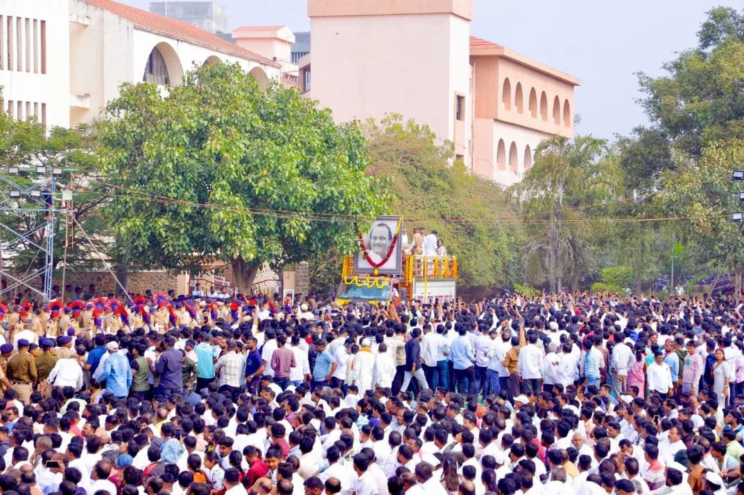 नम आंखों से विदा हुए अजित पवार: बारामती में हुआ अंतिम संस्कार, गृह मंत्री अमित शाह और शरद पवार ने दी श्रद्धांजलि