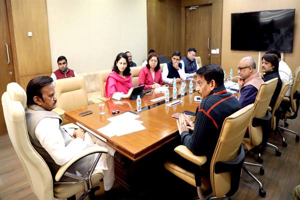 स्वास्थ्य सेवाओं को सुदृढ़ करेगा मध्य प्रदेश; उप मुख्यमंत्री राजेन्द्र शुक्ल ने दिए मेडिकल कॉलेजों में स्टाफ भर्ती और अधोसंरचना विस्तार के निर्देश