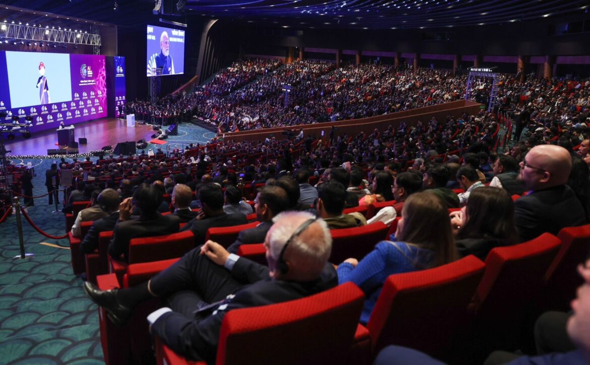 भारत मंडपम में AI का महाकुंभ: पीएम मोदी ने दिया ‘ऑथेंटिसिटी लेबल’ का फॉर्मूला, मुकेश अंबानी का 10 लाख करोड़ का महा-निवेश