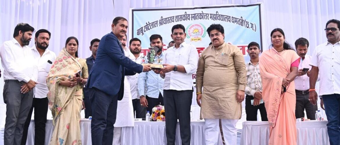 सकारात्मक सोच ही सफलता की कुंजी, युवा बदलेंगे भारत का भविष्य” – राजस्व मंत्री श्री टंक राम वर्मा