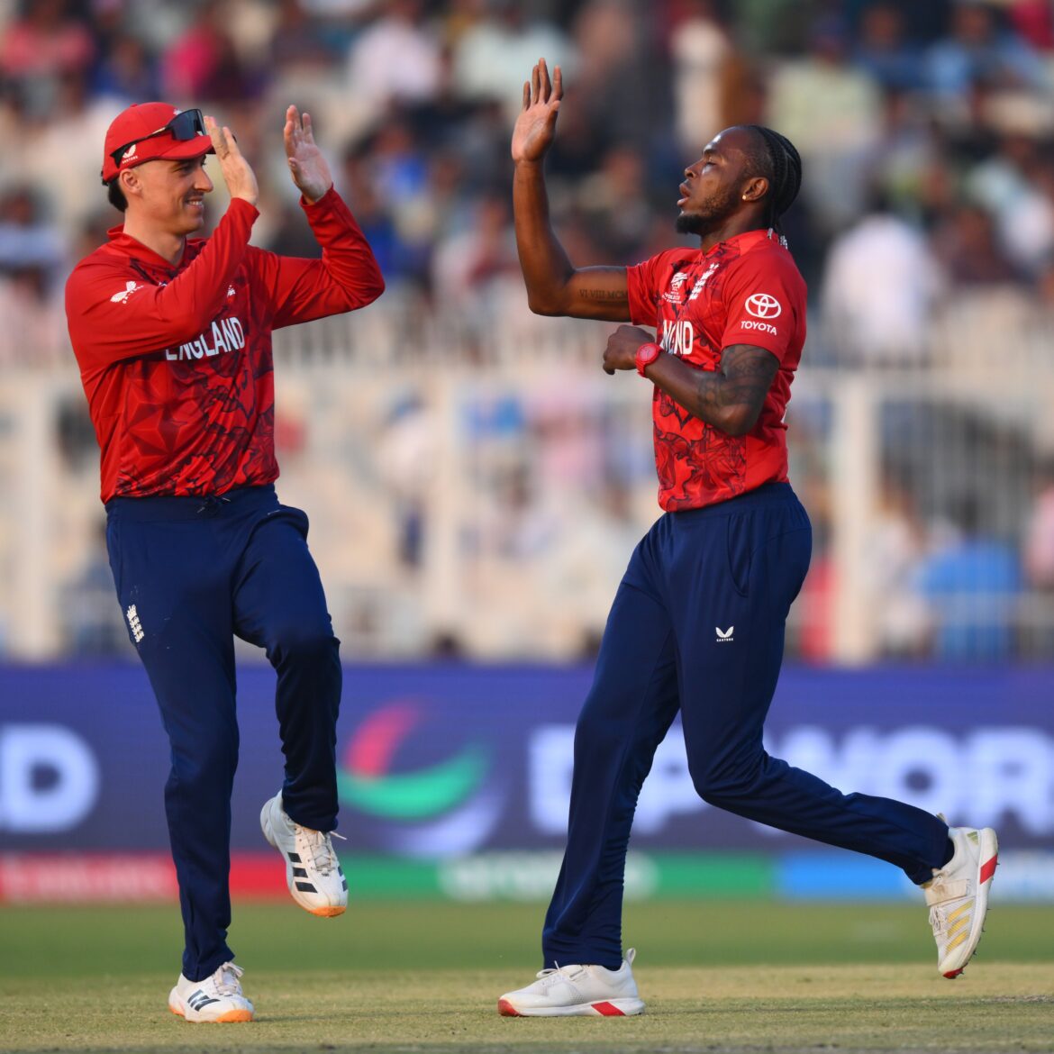 टी-20 वर्ल्ड कप सुपर-8: इंग्लैंड ने श्रीलंका को 51 रनों से हराया