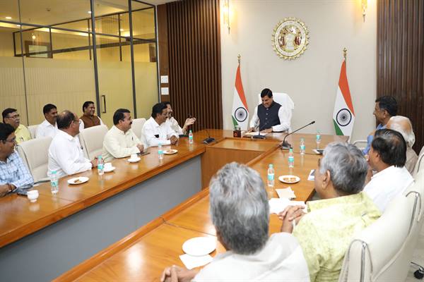 राहत की खबर: 2 मार्च से नहीं होगी बसों की हड़ताल, मुख्यमंत्री के आश्वासन के बाद बस ऑपरेटरों ने लिया फैसला