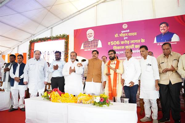 छिंदवाड़ा को 500 करोड़ की सौगात: मुख्यमंत्री डॉ. मोहन यादव ने किया 105 विकास कार्यों का लोकार्पण, संबल योजना की राशि भी जारी