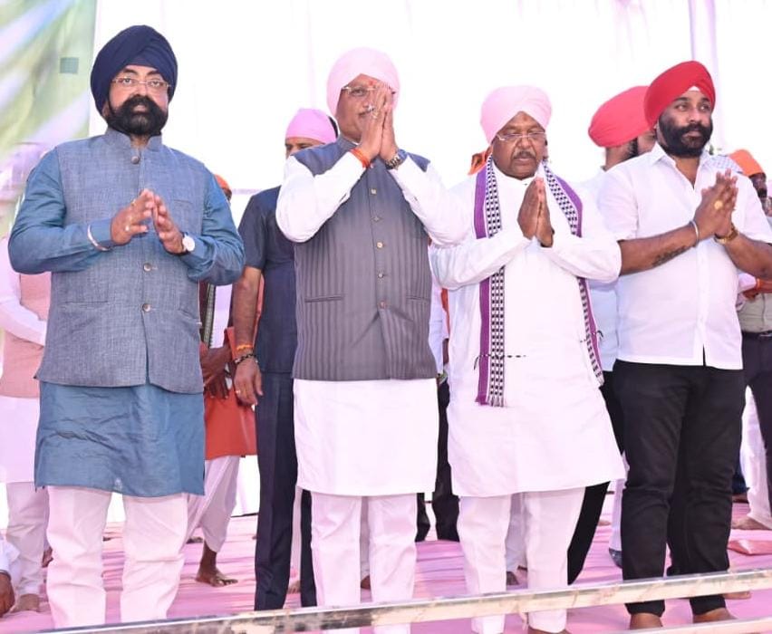 गढ़फुलझर नानकसागर में होला मोहल्ला कार्यक्रम में शामिल हुए मुख्यमंत्री श्री विष्णु देव साय