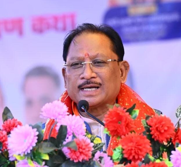 मुख्यमंत्री श्री साय ने जुनवानी नर्मदा धाम में की पंच कुंडीय श्री रुद्र महायज्ञ की परिक्रमा