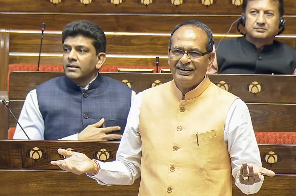 फसल बीमा में ऐतिहासिक बदलाव: देरी होने पर 12% ब्याज देगी कंपनियां, कृषि मंत्री शिवराज सिंह चौहान ने सदन को दी जानकारी