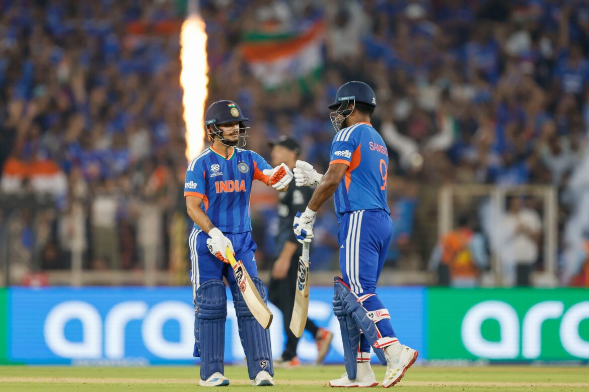 टी-20 वर्ल्ड कप फाइनल: भारत ने न्यूजीलैंड के सामने रखा 256 रन का विशाल लक्ष्य; सैमसन और अभिषेक की तूफानी बल्लेबाजी से बने कई विश्व रिकॉर्ड