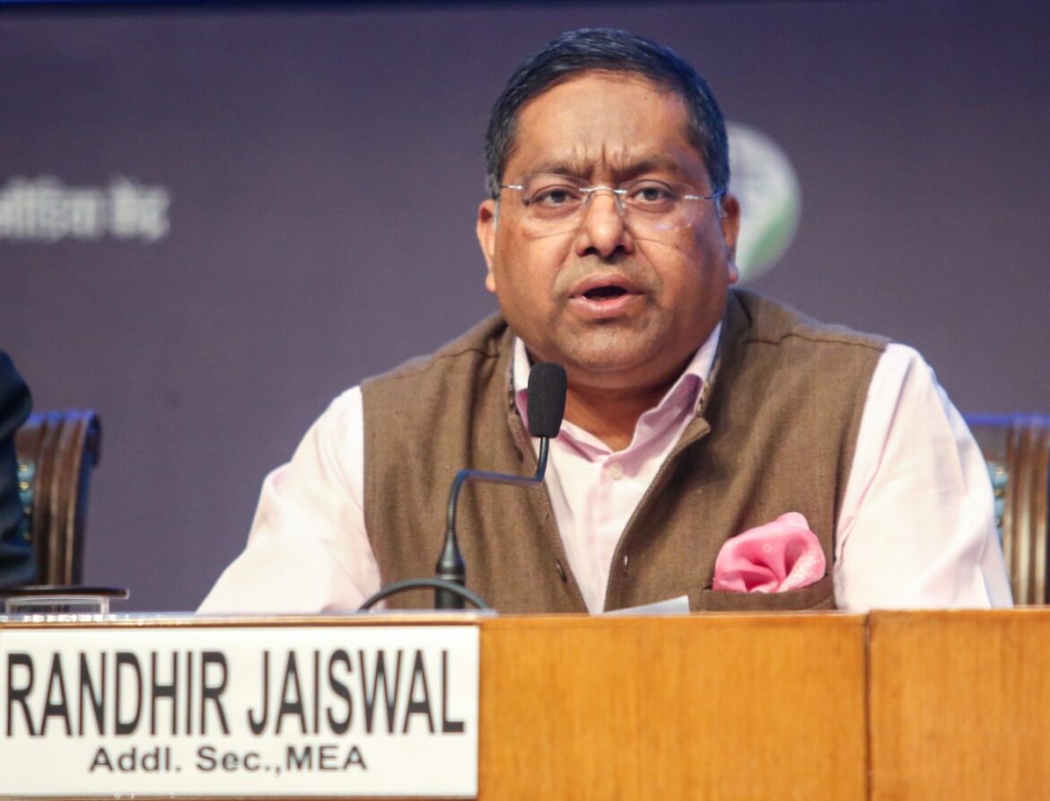 मिडल ईस्ट संकट: होर्मुज जलडमरूमध्य में भारतीय जहाजों की सुरक्षा पर सरकार की 24/7 नजर, अब तक 44,000 भारतीयों की वतन वापसी