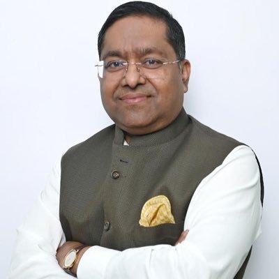 खाड़ी में फंसे एक करोड़ भारतीयों की सुरक्षा के लिए सरकार अलर्ट; दूतावासों ने जारी की एडवाइजरी, पीएम मोदी स्वयं रख रहे नजर