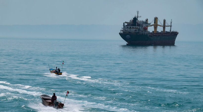 ईरान की अमेरिका को दोटूक चेतावनी: नेवल ब्लॉकेड जारी रहा तो बंद कर देंगे होर्मुज की राह