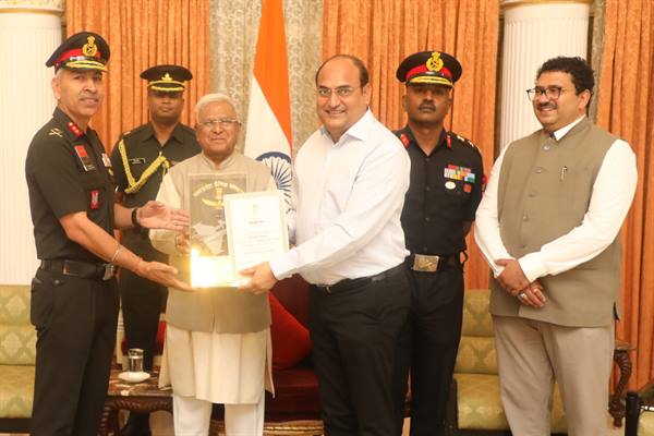 सशस्त्र सेना झंडा निधि: राज्यपाल ने दानदाताओं और उत्कृष्ट कार्य करने वाले कलेक्टरों को किया सम्मानित
