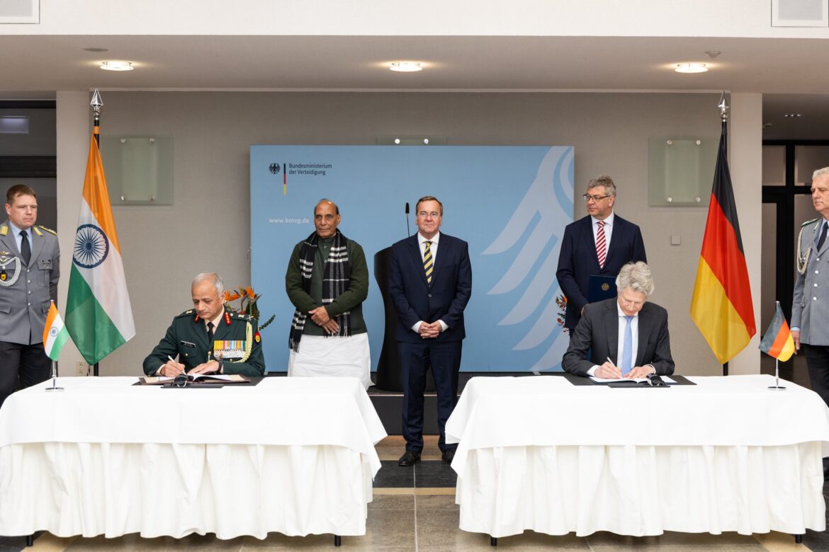 भारत-जर्मनी रक्षा संबंधों में नया युग: राजनाथ सिंह और बोरिस पिस्टोरियस ने ‘डिफेंस इंडस्ट्रियल रोडमैप’ पर किए हस्ताक्षर