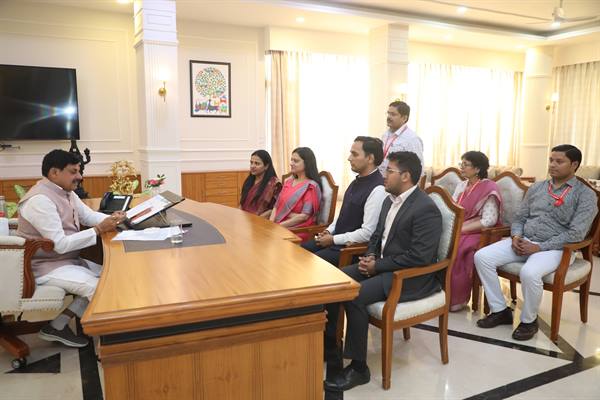 मुख्यमंत्री डॉ. मोहन यादव से भारतीय विदेश सेवा के प्रशिक्षु अधिकारियों ने की सौजन्य भेंट