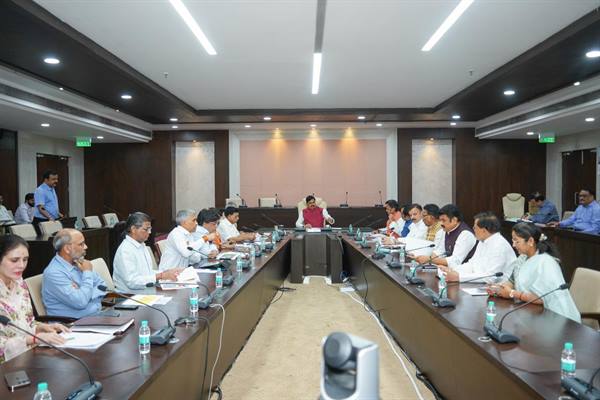 सिंहस्थ-2028 की तैयारी: मुख्यमंत्री डॉ. यादव ने दिए 2027 की दीपावली तक कार्य पूर्ण करने के निर्देश, 2923 करोड़ के विकास कार्य स्वीकृत