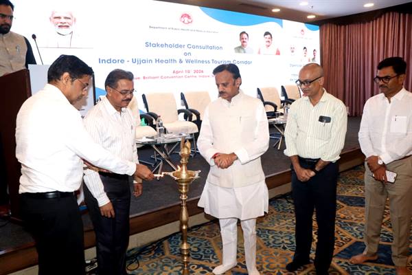 मध्यप्रदेश बनेगा देश का मेडिकल हब: इंदौर-उज्जैन कॉरिडोर पर विशेष रीजनल मेडिकल हब की तैयारी, उप मुख्यमंत्री श्री शुक्ल ने दी जानकारी