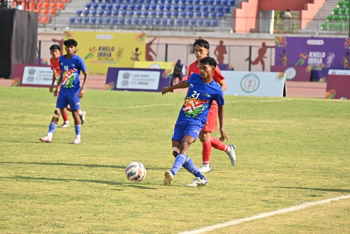 पुरुष फुटबॉल : छत्तीसगढ़ और पश्चिम बंगाल ने फाइनल में बनाई जगह