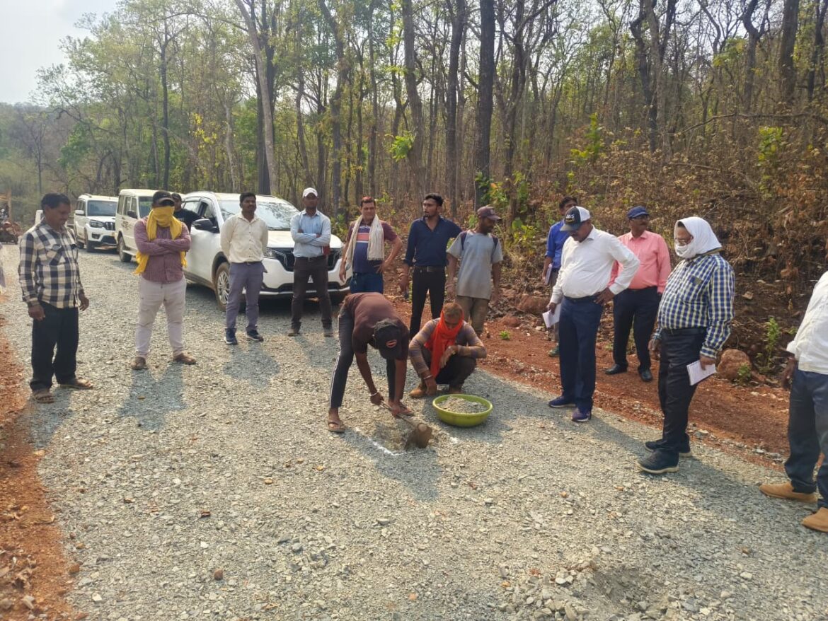 नक्सलमुक्त बस्तर में अब हो रहा है तेजी से अधोसंरचना निर्माण