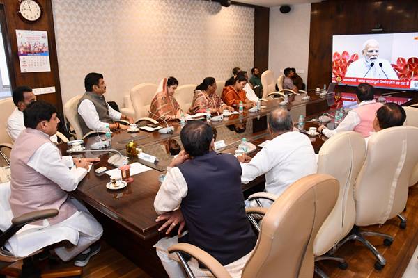 नारी शक्ति वंदन अधिनियम: 16 अप्रैल से संसद का विशेष सत्र, आधी आबादी को मिलेगा 33% आरक्षण का हक