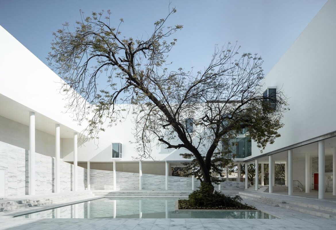 महावीर जयंती पर पीएम मोदी ने गांधीनगर में सम्राट संप्रति संग्रहालय का उद्घाटन किया