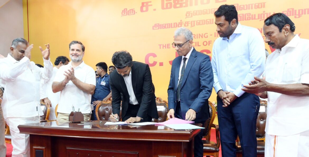 अभिनेता विजय ने मुख्यमंत्री पद की शपथ ली, 200 यूनिट मुफ्त बिजली के आदेश पर किए हस्ताक्षर