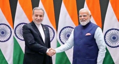 ब्रिक्स बैठक: प्रधानमंत्री मोदी से मिले ईरानी विदेश मंत्री अराघची, द्विपक्षीय संबंधों और वैश्विक सुरक्षा पर हुई उच्च स्तरीय चर्चा