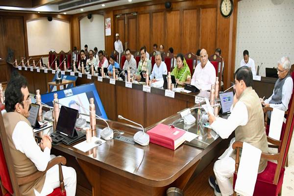 मप्र कैबिनेट का बड़ा फैसला: प्रदेश के विकास और जनकल्याण के लिए 30,055 करोड़ रुपये मंजूर, नई तबादला नीति को भी हरी झंडी