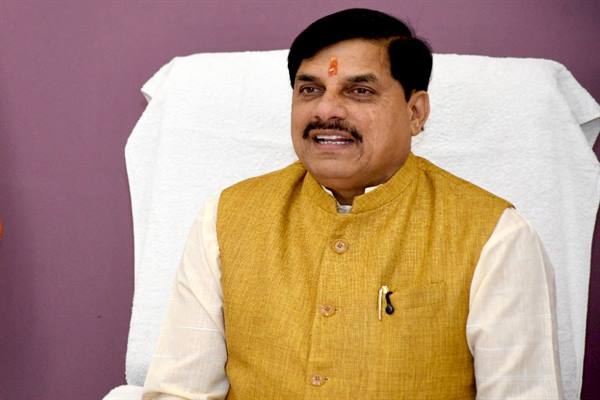 ईंधन संरक्षण की पहल: मुख्यमंत्री डॉ. यादव के काफिले में अब 13 की जगह सिर्फ 8 गाड़ियां होंगी