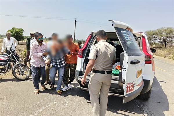 रतलाम: डायल-112 की मुस्तैदी से बची तीन घायल युवकों की जान, समय रहते पहुँचाया अस्पताल