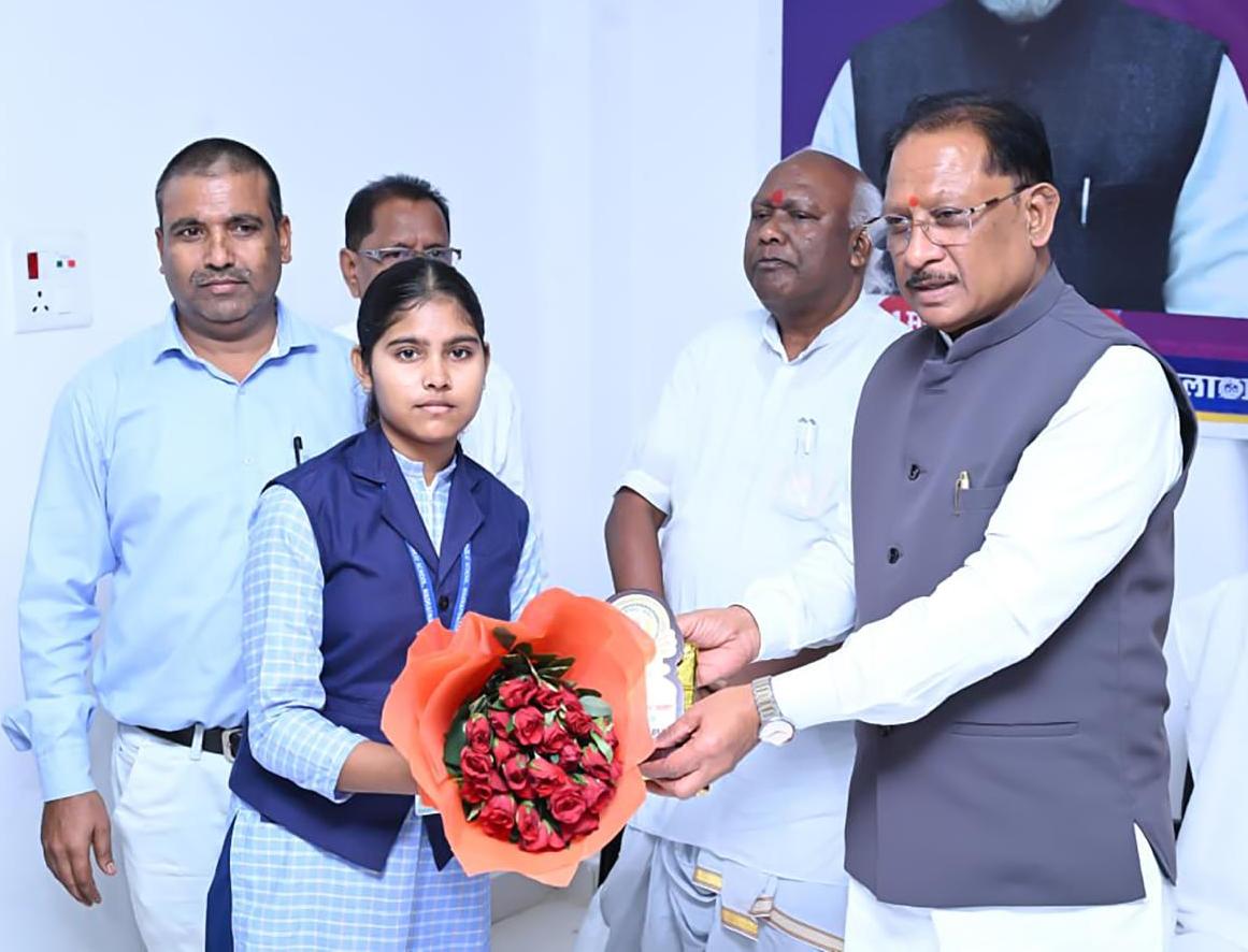 सपना देखना और उसे लक्ष्य में बदलकर निरंतर प्रयास करना ही सफलता की कुंजी – मुख्यमंत्री श्री साय