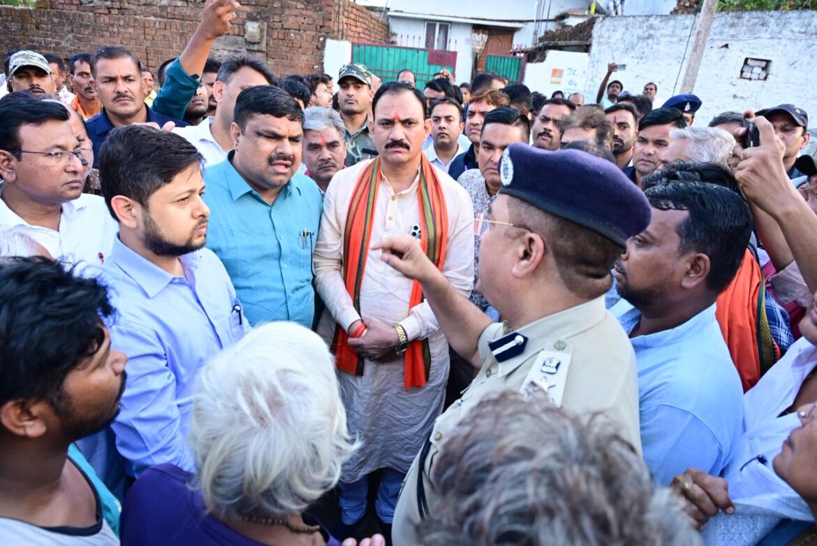 कुम्हारी थाना क्षेत्र अंतर्गत खपरी में गैस सिलेंडर ब्लास्ट की दर्दनाक घटना में एक ही परिवार के चार सदस्यों की मौत