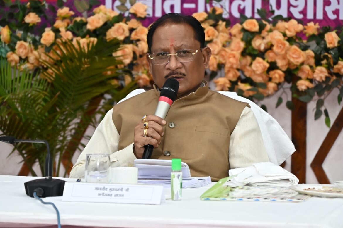सुशासन तिहार में सौम्य छवि के सीएम साय के दिखे सख्त तेवर