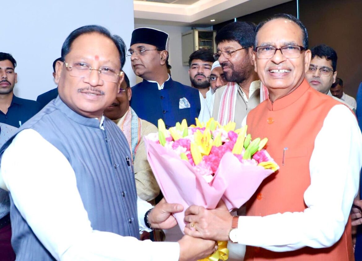 ‘अपनापन’ के विमोचन समारोह में शामिल हुए मुख्यमंत्री विष्णुदेव साय