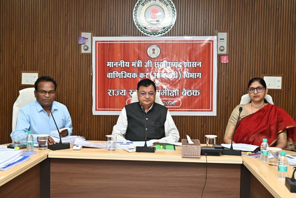 मदिरा के अवैध परिवहन एवं बिक्री पर रोक लगाए: आबकारी मंत्री श्री देवांगन