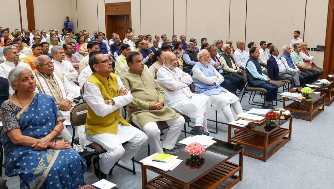 केंद्रीय मंत्रिपरिषद की बैठक संपन्न: प्रधानमंत्री मोदी ने कहा— विकसित भारत के लिए सुधारों को गति देने और ‘ईज ऑफ लिविंग’ पर हुई व्यापक चर्चा