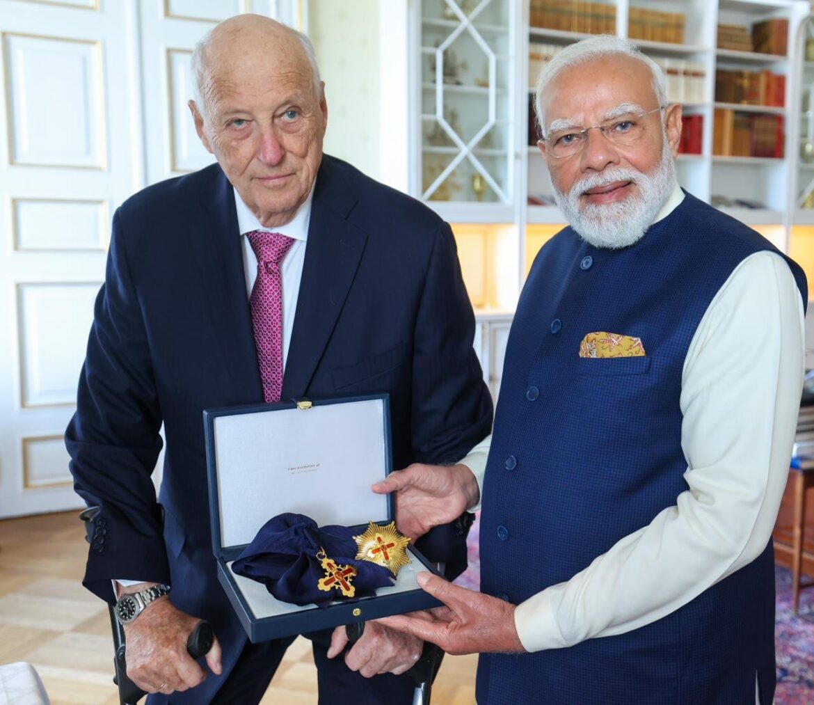 प्रधानमंत्री मोदी को मिला नॉर्वे का सर्वोच्च नागरिक सम्मान, ओस्लो में द्विपक्षीय वार्ता संपन्न