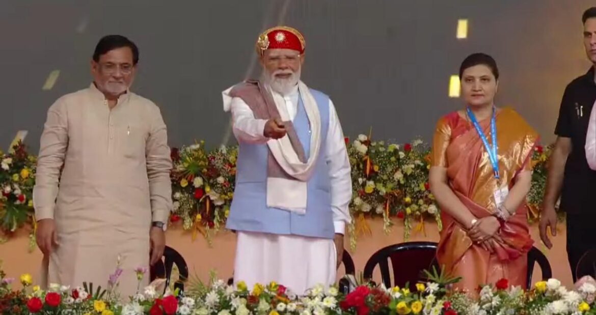 दमन और दीव में हजारों करोड़ की विकास योजनाओं का आगाज, पीएम मोदी ने आर्थिक मजबूती और पर्यटन विकास को सराहा